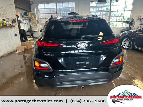 Used 2021 Hyundai Kona SEL Plus w/ Cargo Package FWD image 4