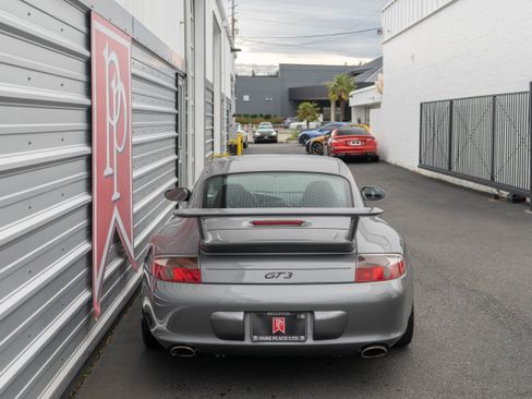 Used 2004 Porsche 911 GT3 image 37
