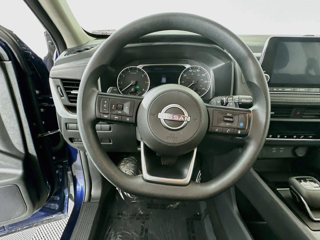 Used 2024 Nissan Rogue SV FWD image 17