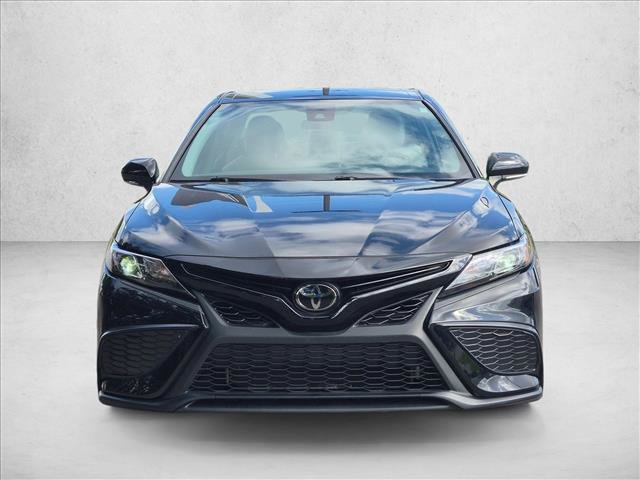 Used 2023 Toyota Camry SE FWD image 2