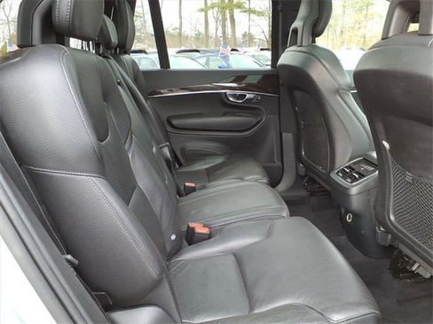 Used 2018 Volvo XC90 T6 Momentum w/ Convenience Package image 7