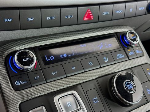 Used 2025 Hyundai Palisade SEL FWD image 24
