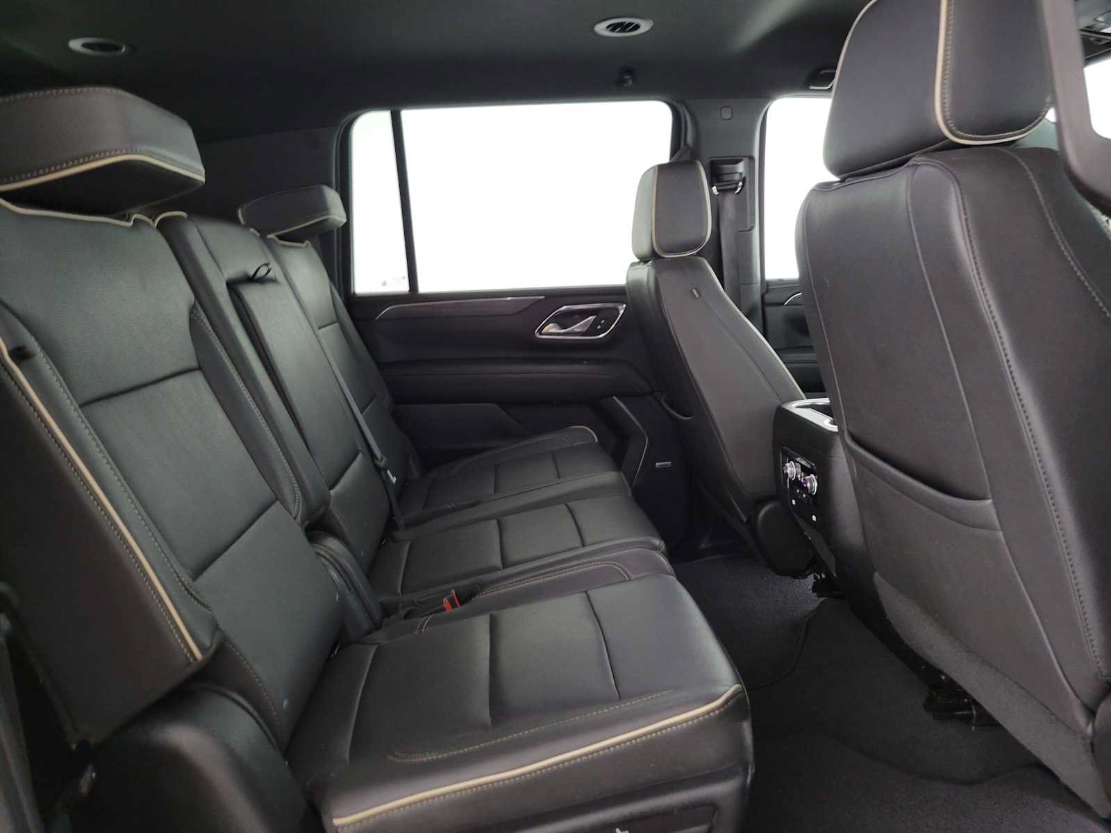 Used 2023 GMC Yukon XL SLT RWD image 12