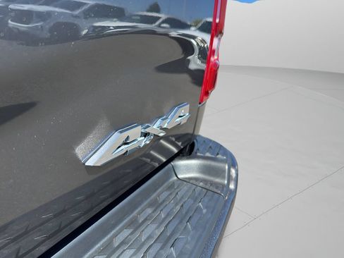 Used 2023 RAM 3500 Laramie AWD/4WD image 12