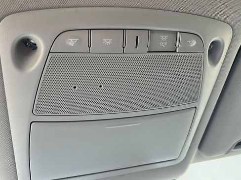 Used 2019 Nissan Rogue S AWD/4WD image 16