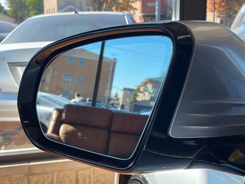 Used 2017 Mercedes-Benz E 300 4MATIC image 18