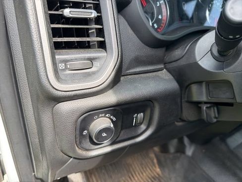 Used 2024 RAM 2500 Tradesman w/ Chrome Appearance Group AWD/4WD image 17