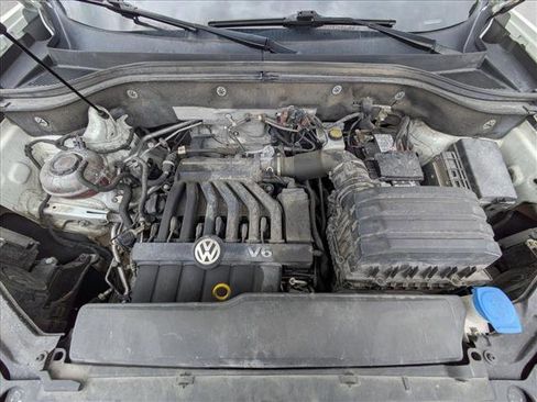 Used 2019 Volkswagen Atlas SEL image 18