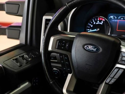 Used 2021 Ford F250 Lariat w/ Lariat Value Package AWD/4WD image 13