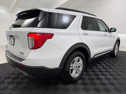 Used 2024 Ford Explorer XLT w/ Equipment Group 202A RWD image 8