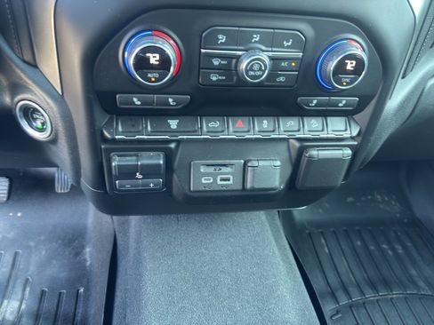 Used 2021 Chevrolet Silverado 3500 LTZ image 19