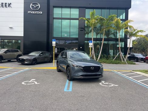 Used 2023 MAZDA CX-5 Carbon Edition image 2