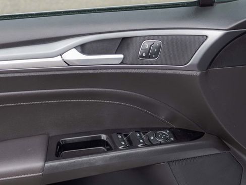 Used 2013 Ford Fusion Titanium w/ Titanium Driver Assist Pkg image 20