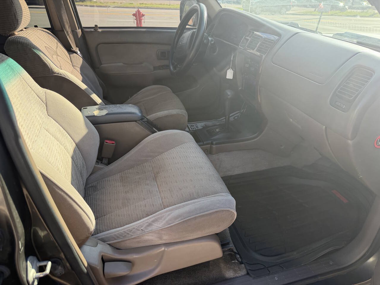 Used 1997 Toyota 4Runner SR5 w/ Sport Seat Pkg RWD image 19