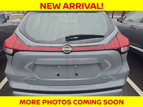 Used 2023 Nissan Kicks SV image 12