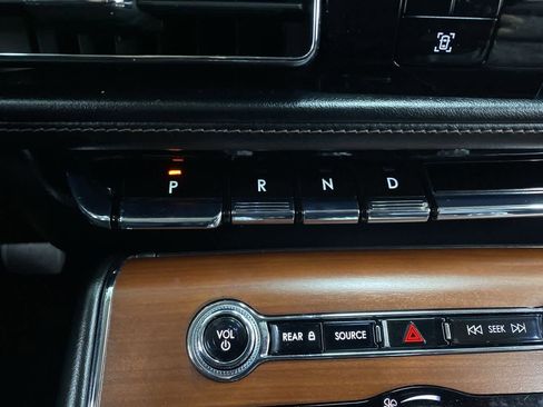 Used 2020 Lincoln Aviator Reserve w/ Equipment Group 202A image 26