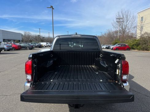 Used 2021 Toyota Tacoma SR5 image 17
