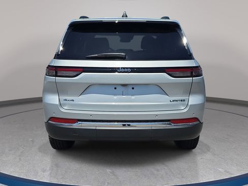 Used 2022 Jeep Grand Cherokee Limited AWD/4WD image 6