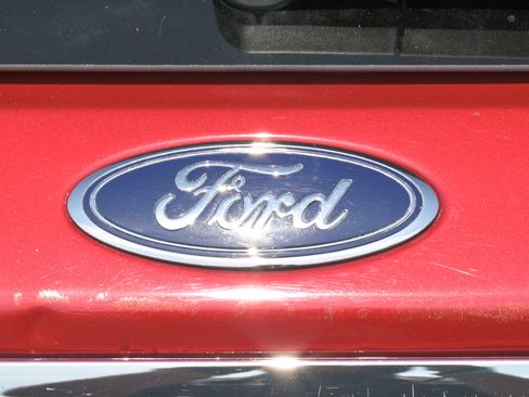 Used 2023 Ford Explorer Limited AWD/4WD image 38