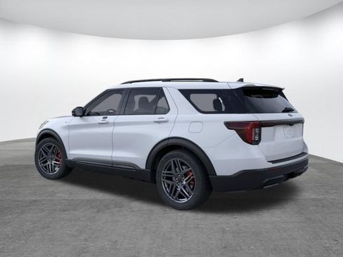 New 2026 Ford Explorer ST-Line w/ ST-Line Street Pack RWD image 4