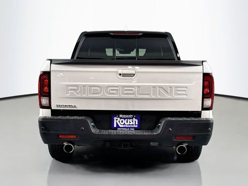 Certified 2024 Honda Ridgeline Black Edition image 6