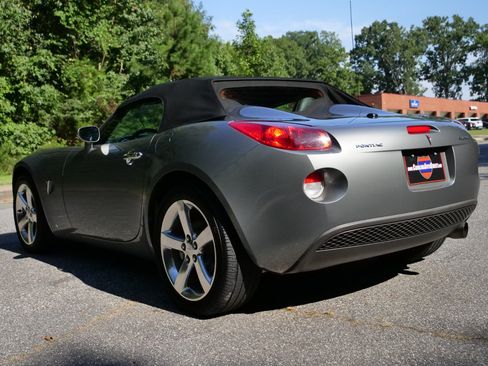 Used 2007 Pontiac Solstice Convertible w/ Premium Package RWD image 7
