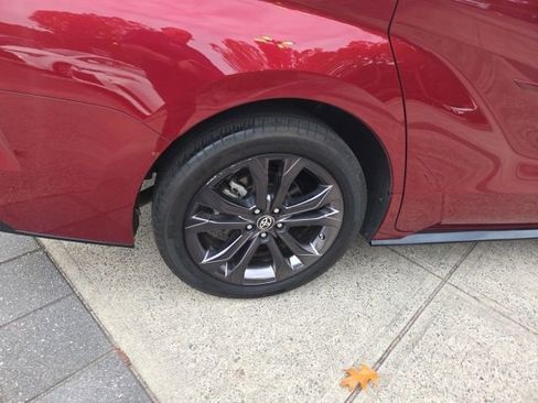 Used 2023 Toyota Sienna XSE w/ XSE Plus Package image 16