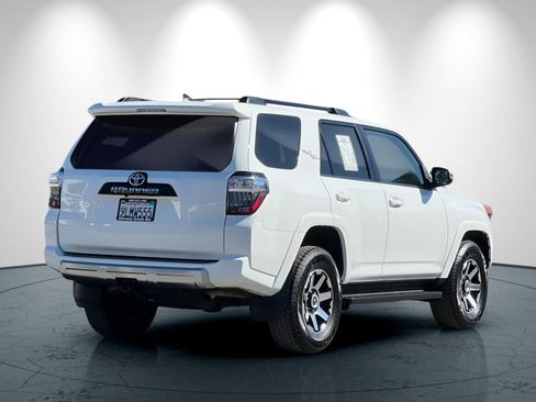 Used 2024 Toyota 4Runner TRD Off-Road Premium AWD/4WD image 4