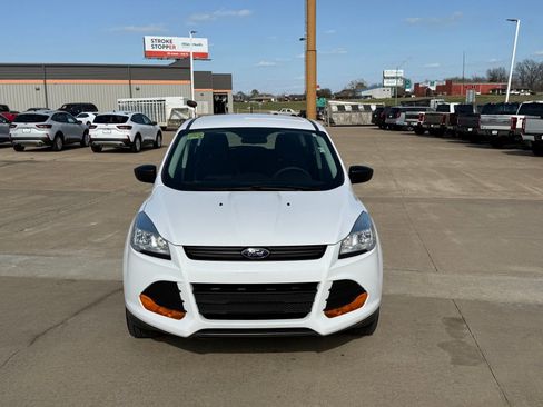 Used 2016 Ford Escape S image 2