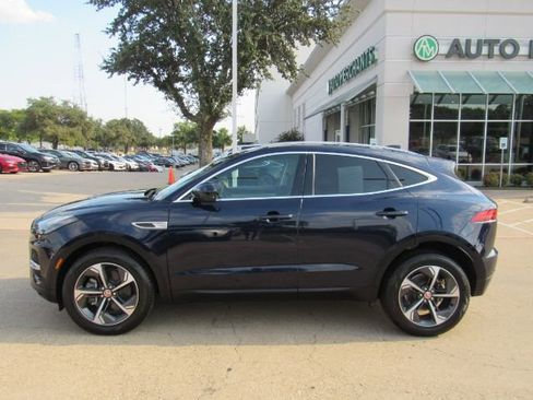 Used 2022 Jaguar E-PACE SE image 10