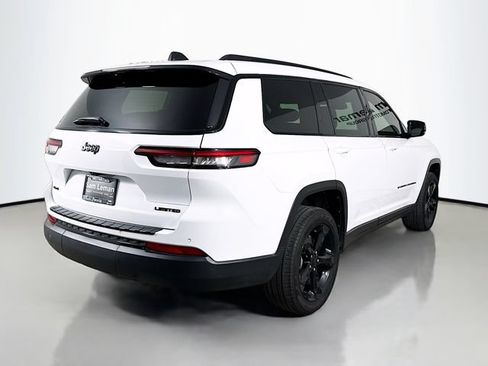 Used 2025 Jeep Grand Cherokee L Limited w/ Black Appearance Package AWD/4WD image 7
