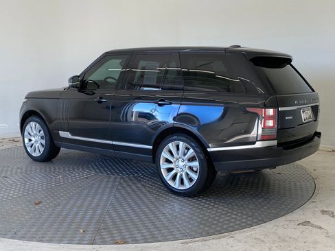 Used 2014 Land Rover Range Rover Supercharged image 3
