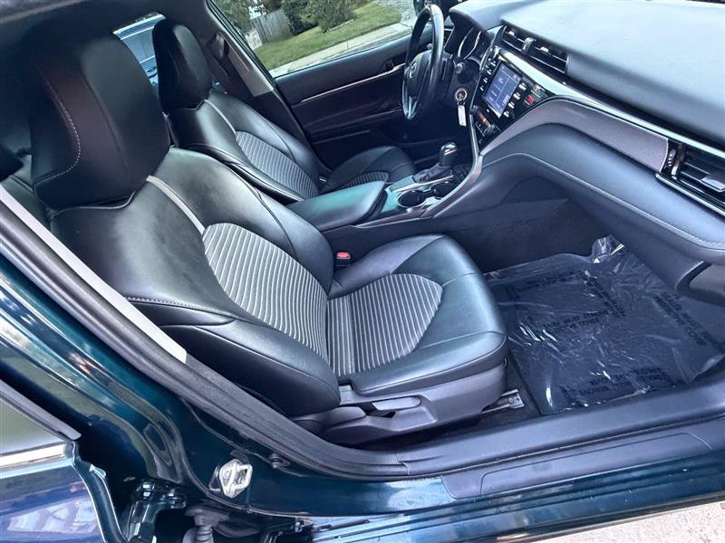 Used 2020 Toyota Camry SE FWD image 27