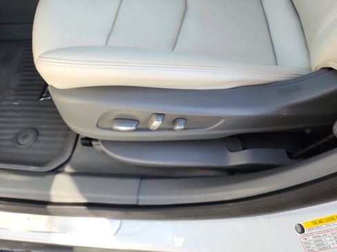 Used 2020 Cadillac XT6 Premium Luxury image 17