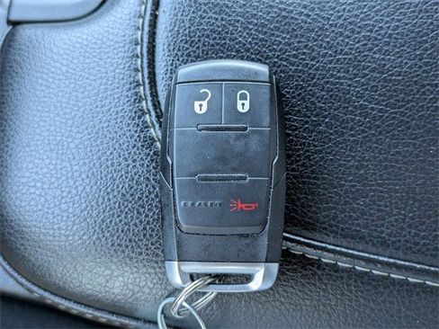 Used 2022 RAM 2500 Tradesman w/ Chrome Appearance Group image 28