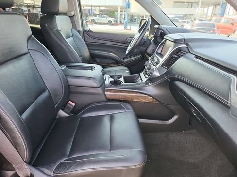 Certified 2015 Chevrolet Suburban LT w/ Luxury Package RWD image 20