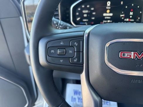 Used 2026 GMC Sierra 1500 SLT AWD/4WD image 17