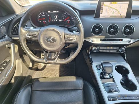 Used 2019 Kia Stinger GT2 image 21