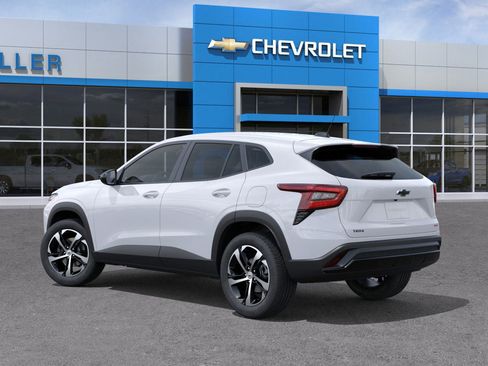 New 2026 Chevrolet Trax RS w/ Driver Confidence Package image 3