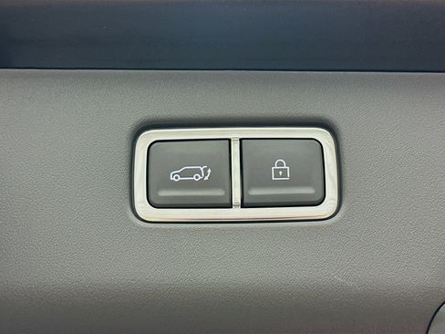 Used 2024 Kia EV9 GT-Line AWD/4WD image 30