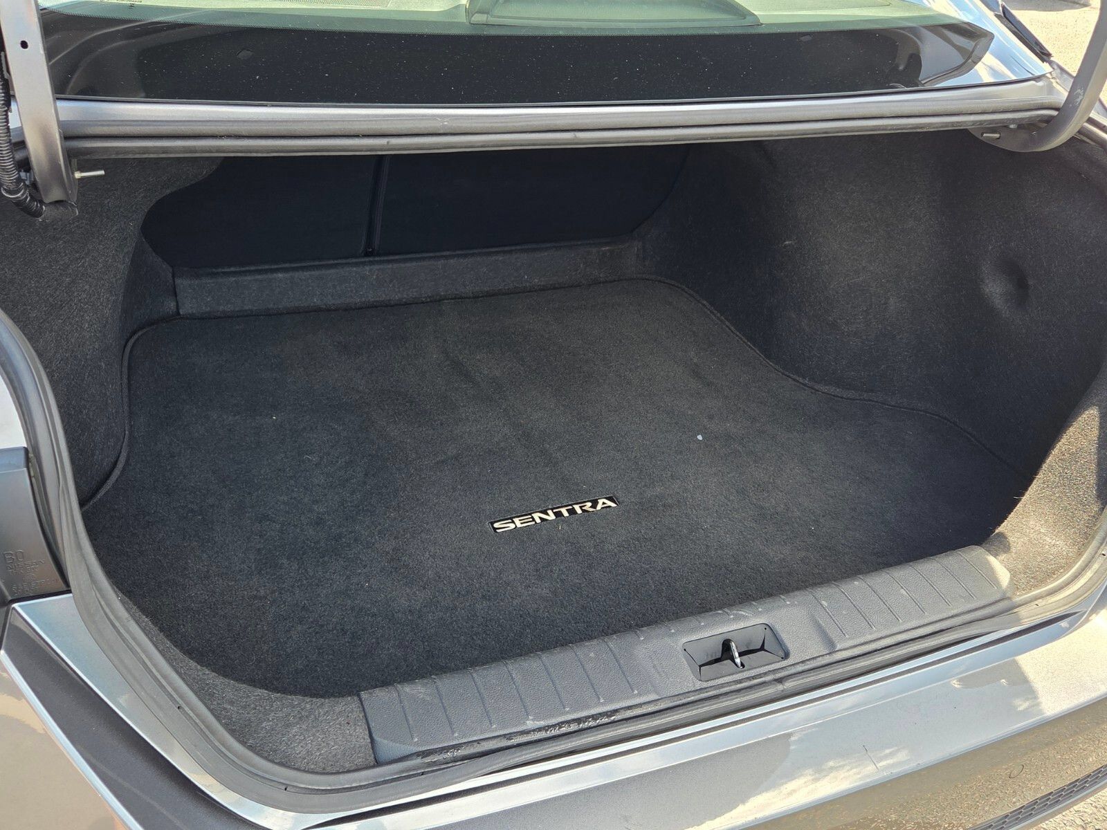 Used 2024 Nissan Sentra SV FWD image 13
