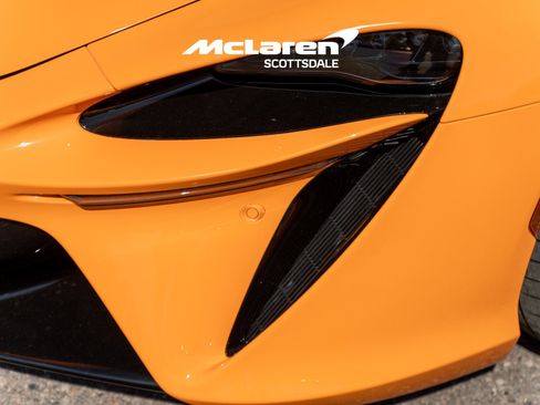 Used 2026 McLaren Artura Spider image 13
