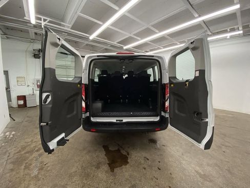 Used 2022 Ford Transit 350 XLT image 29