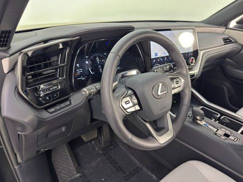 Used 2025 Lexus TX 350 AWD w/ Technology Package image 14