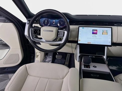 New 2026 Land Rover Range Rover Long Wheelbase SE AWD/4WD image 25