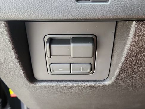 New 2026 GMC Canyon Elevation w/ Convenience Package RWD image 16