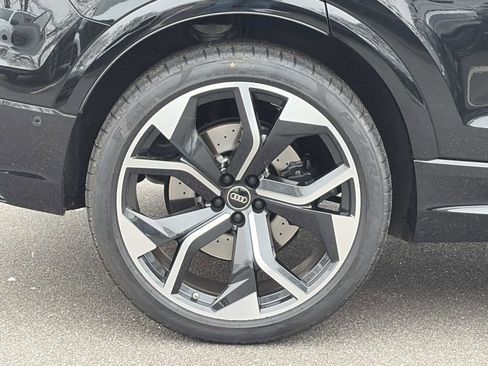 Certified 2024 Audi RS Q8 w/ Black Optic Package image 9