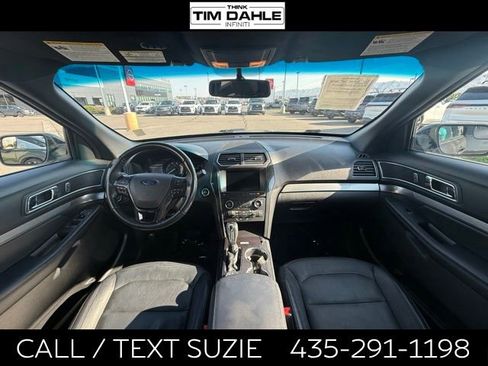 Used 2018 Ford Explorer XLT w/ Equipment Group 202A AWD/4WD image 3