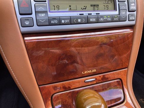 Used 2005 Lexus SC 430 Convertible RWD image 26