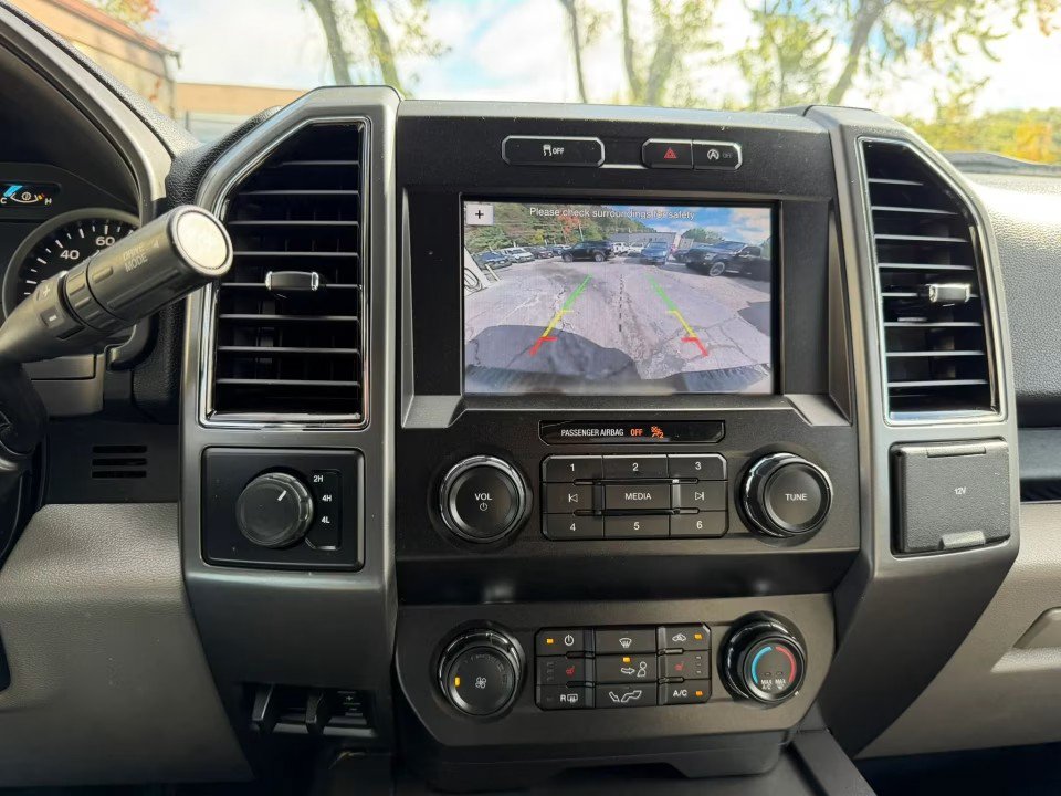 Used 2019 Ford F150 XLT w/ Equipment Group 302A Luxury AWD/4WD image 17